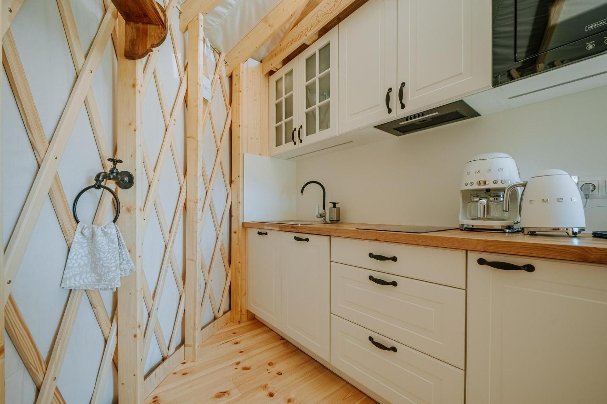 Jurta Na Wypasie - Luksusowy Namiot Z Widokiem Na Gory - Jacuzzi, Sauna, Split Ac, Private, Star View Zakopane Dış mekan fotoğraf