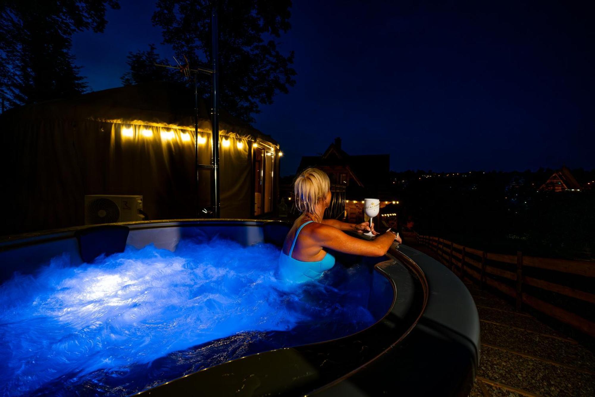 Jurta Na Wypasie - Luksusowy Namiot Z Widokiem Na Gory - Jacuzzi, Sauna, Split Ac, Private, Star View Zakopane Dış mekan fotoğraf