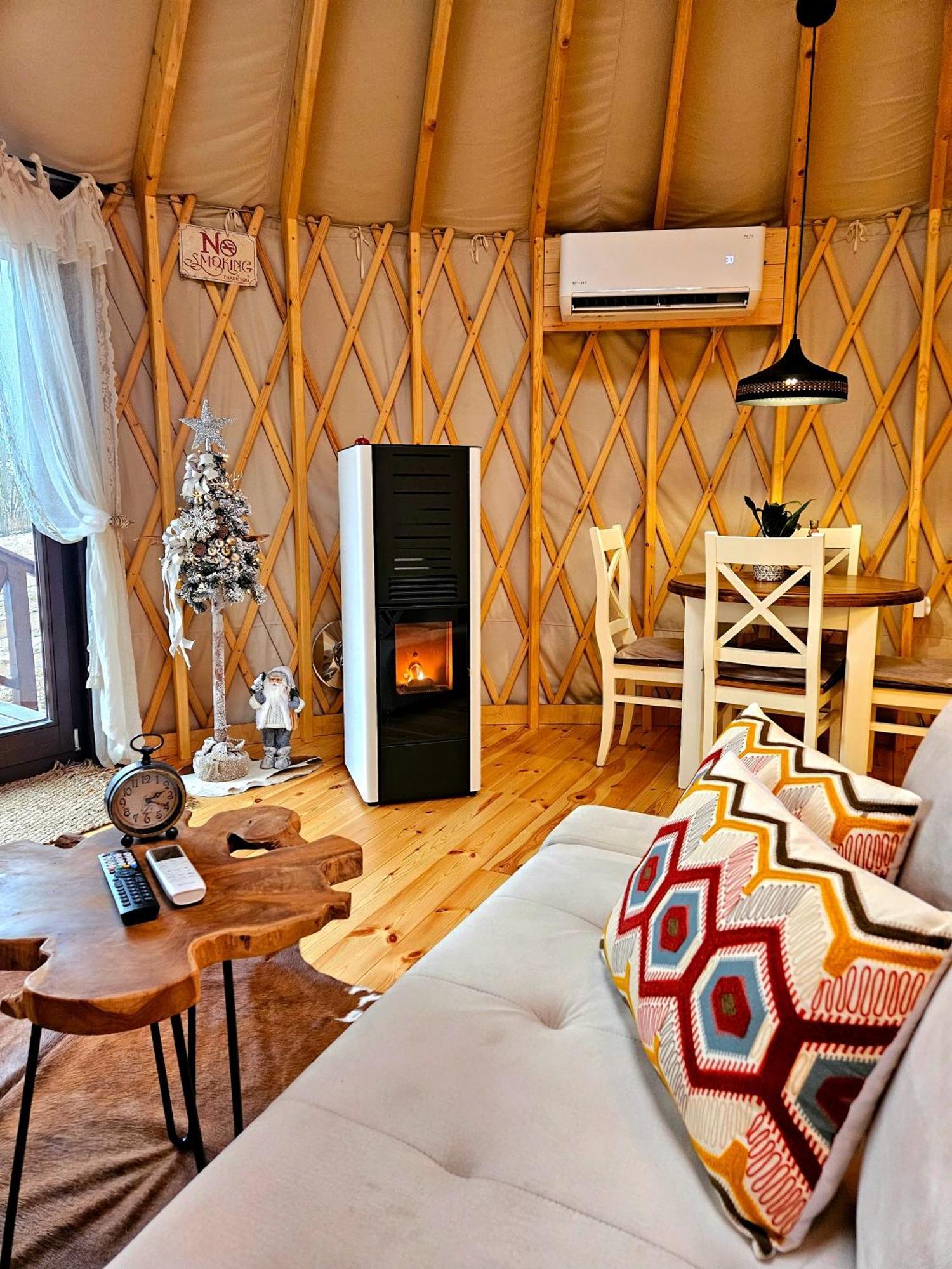 Jurta Na Wypasie - Luksusowy Namiot Z Widokiem Na Gory - Jacuzzi, Sauna, Split Ac, Private, Star View Zakopane Dış mekan fotoğraf